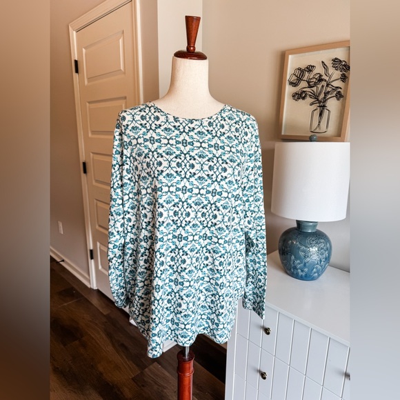 Teal and White Cotton Women's Print Top - Picture 1 of 1